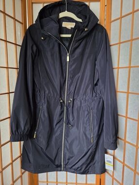 NWT WOMENS MICHAEL KORS NAVY BLUE HOODED W/POCKETS & ZIPPER RAIN JACKET SIZE L